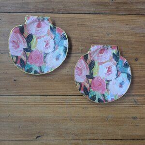 Handcrafted, twin, Lg decoupage, scallop shells
